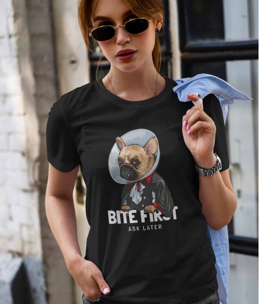 Дамска тениска с щампа Арт Bite first ask later dog